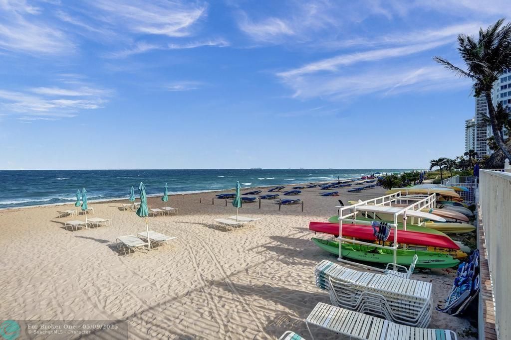 For Sale: $699,999 (2 beds, 2 baths, 1787 Square Feet)