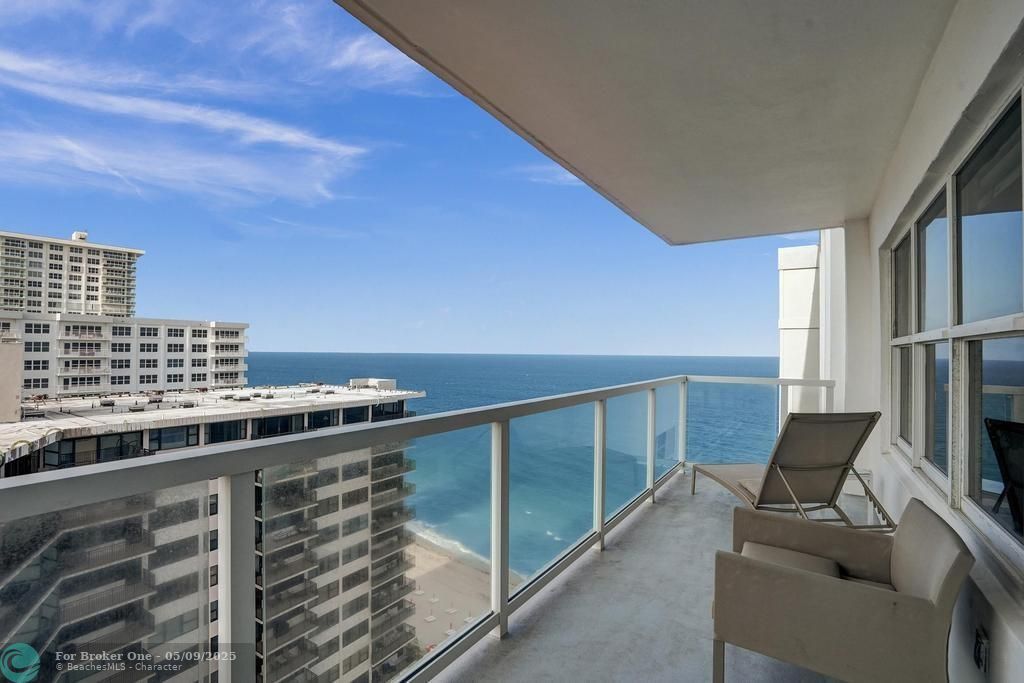 For Sale: $699,999 (2 beds, 2 baths, 1787 Square Feet)