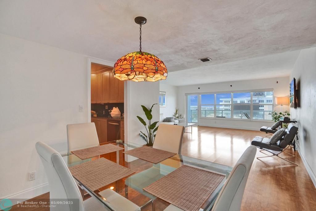 For Sale: $699,999 (2 beds, 2 baths, 1787 Square Feet)