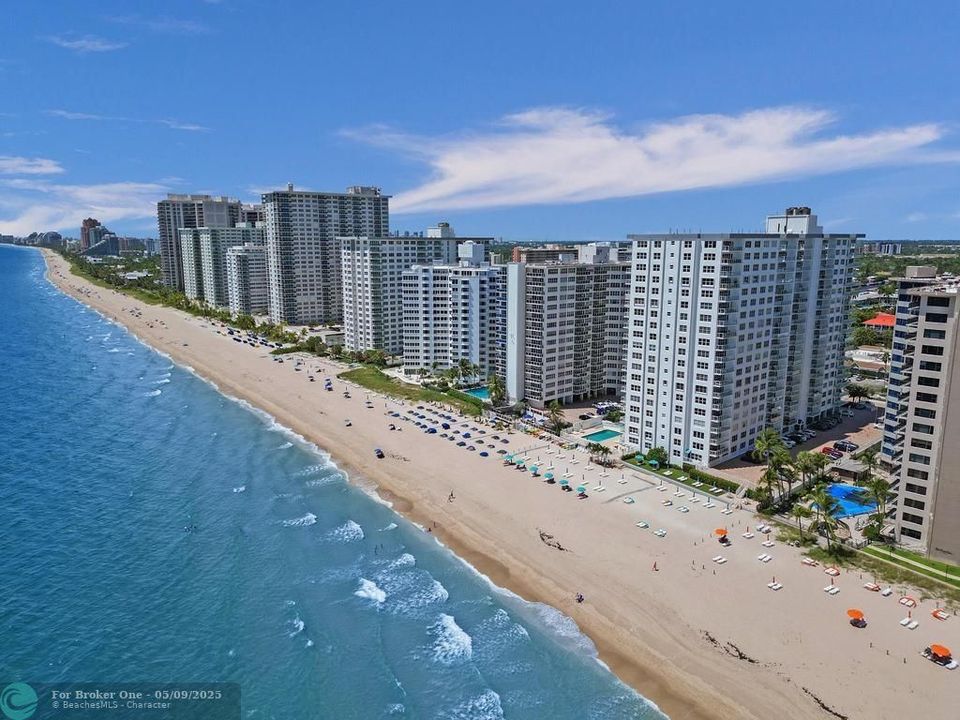 For Sale: $699,999 (2 beds, 2 baths, 1787 Square Feet)