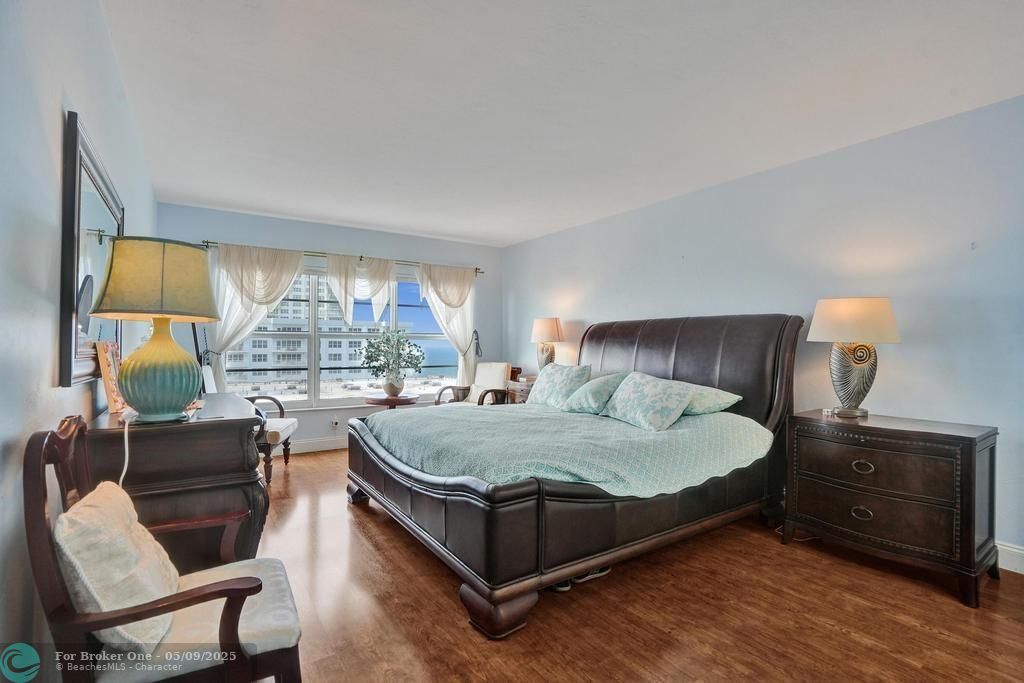 For Sale: $699,999 (2 beds, 2 baths, 1787 Square Feet)