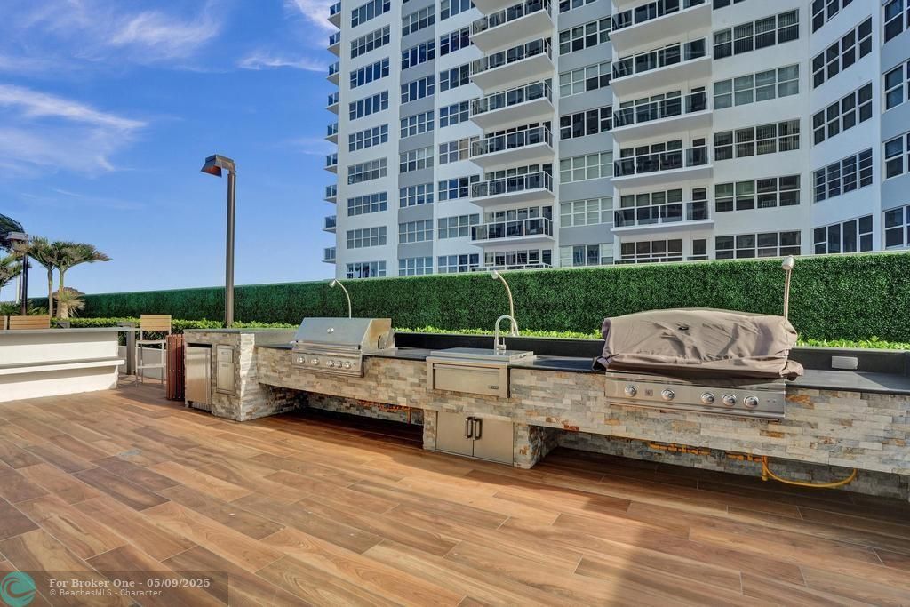 For Sale: $699,999 (2 beds, 2 baths, 1787 Square Feet)