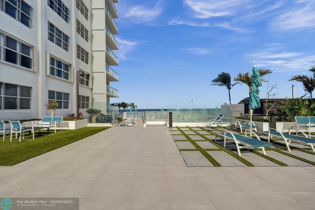 For Sale: $699,999 (2 beds, 2 baths, 1787 Square Feet)