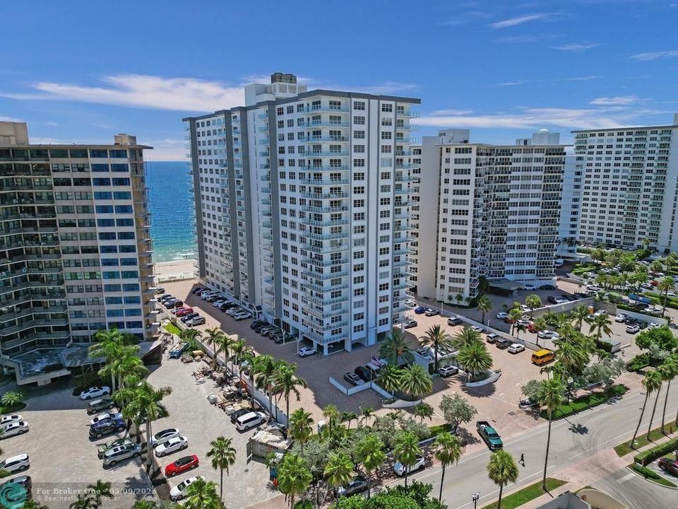 For Sale: $699,999 (2 beds, 2 baths, 1787 Square Feet)
