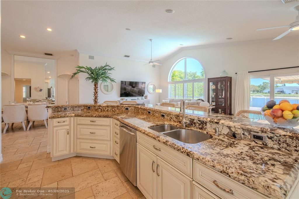 For Sale: $688,000 (3 beds, 2 baths, 1790 Square Feet)