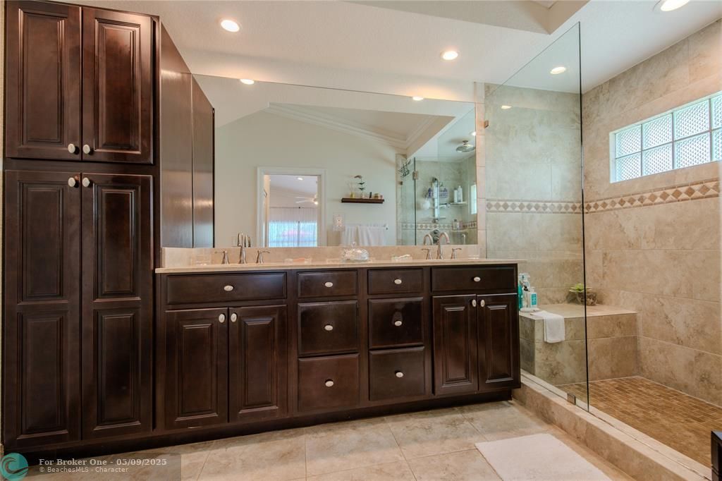 For Sale: $688,000 (3 beds, 2 baths, 1790 Square Feet)