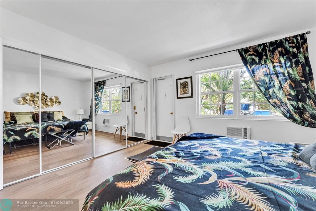 For Rent: $2,500 (1 beds, 1 baths, 585 Square Feet)