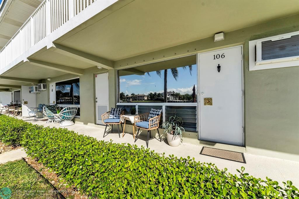 For Rent: $2,500 (1 beds, 1 baths, 585 Square Feet)
