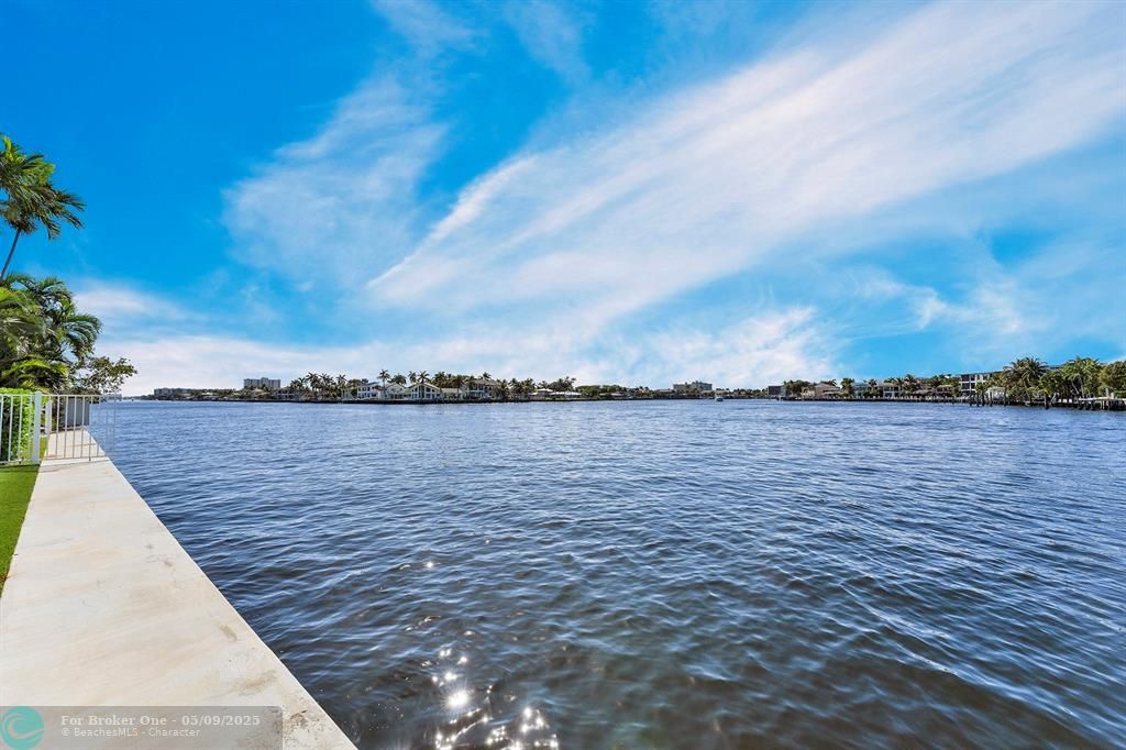 For Rent: $2,500 (1 beds, 1 baths, 585 Square Feet)