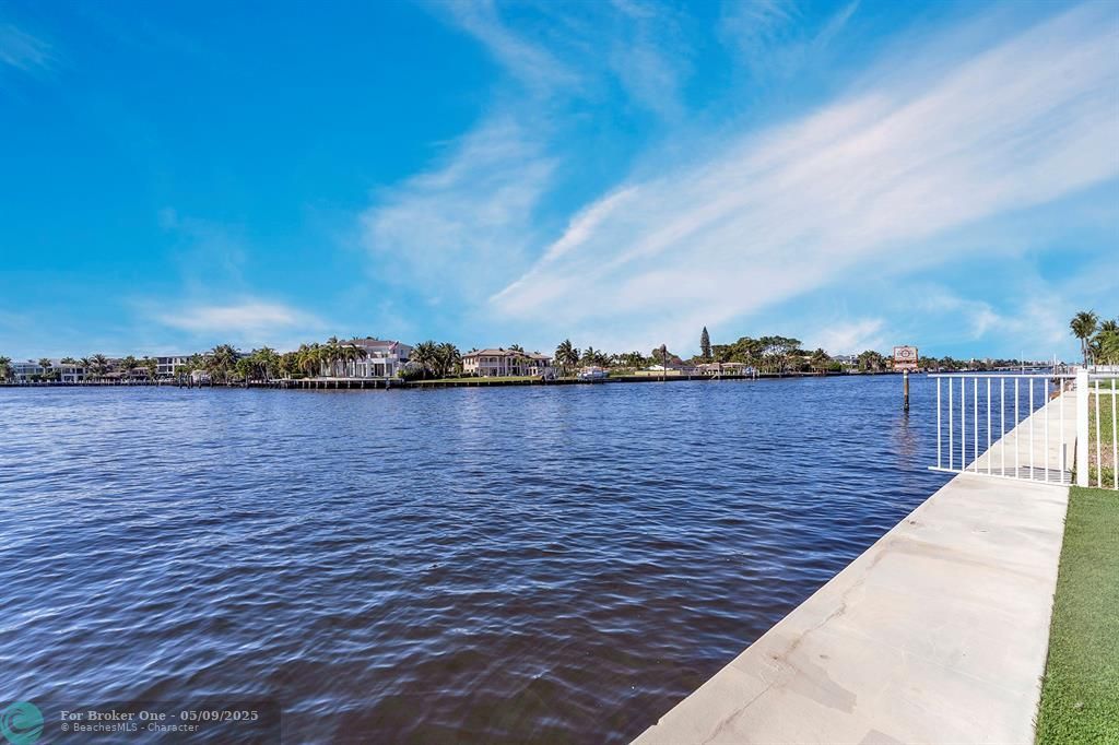 For Rent: $2,500 (1 beds, 1 baths, 585 Square Feet)