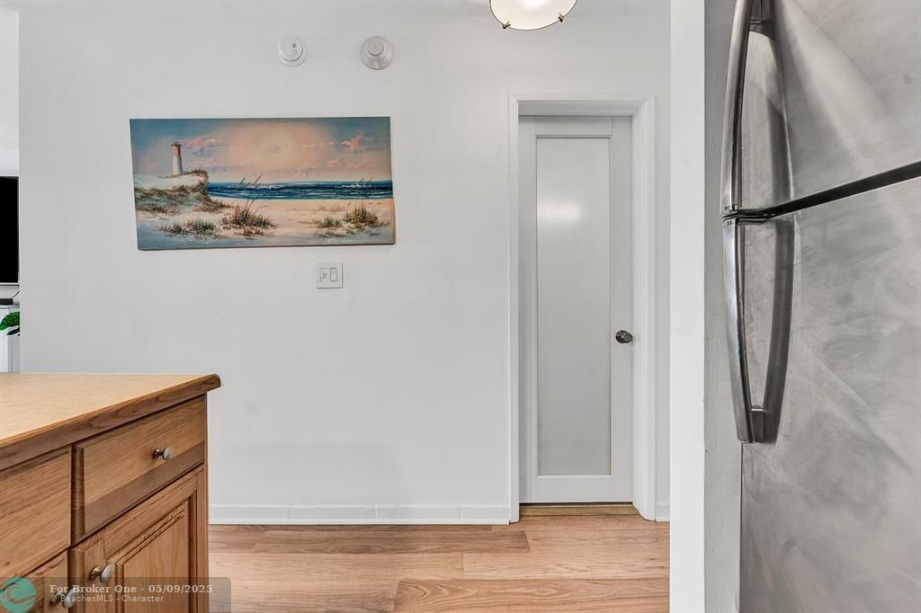 For Rent: $2,500 (1 beds, 1 baths, 585 Square Feet)