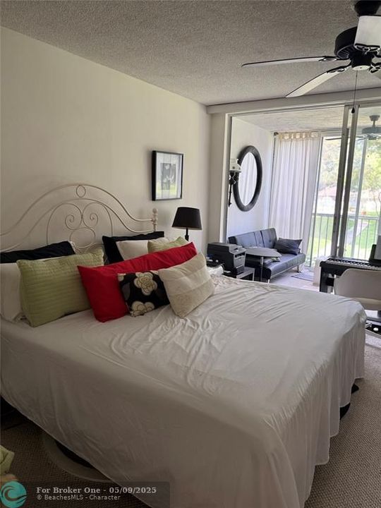 For Rent: $1,550 (1 beds, 1 baths, 900 Square Feet)
