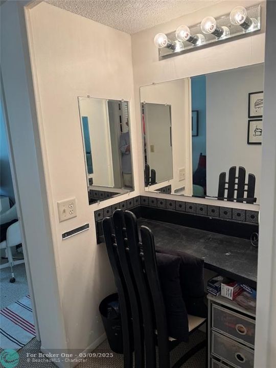 For Rent: $1,550 (1 beds, 1 baths, 900 Square Feet)