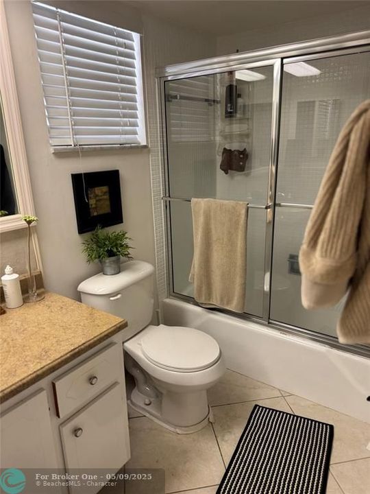 For Rent: $1,550 (1 beds, 1 baths, 900 Square Feet)