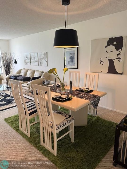 For Rent: $1,550 (1 beds, 1 baths, 900 Square Feet)