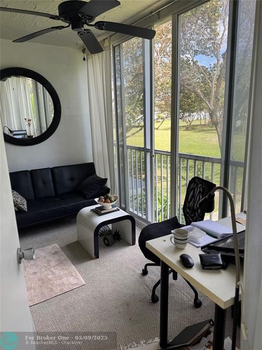 For Rent: $1,550 (1 beds, 1 baths, 900 Square Feet)