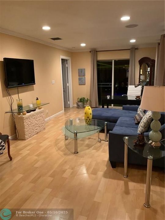 For Rent: $950,000 (0 beds, 0 baths, 1800 Square Feet)