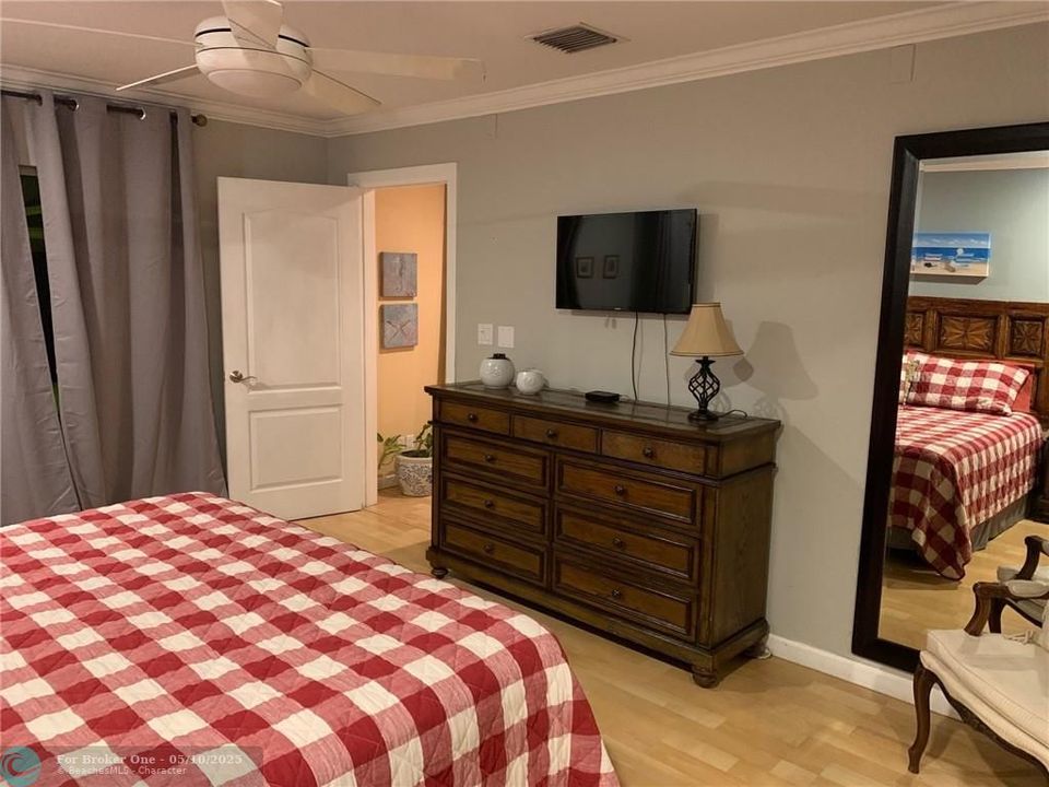 For Rent: $950,000 (0 beds, 0 baths, 1800 Square Feet)