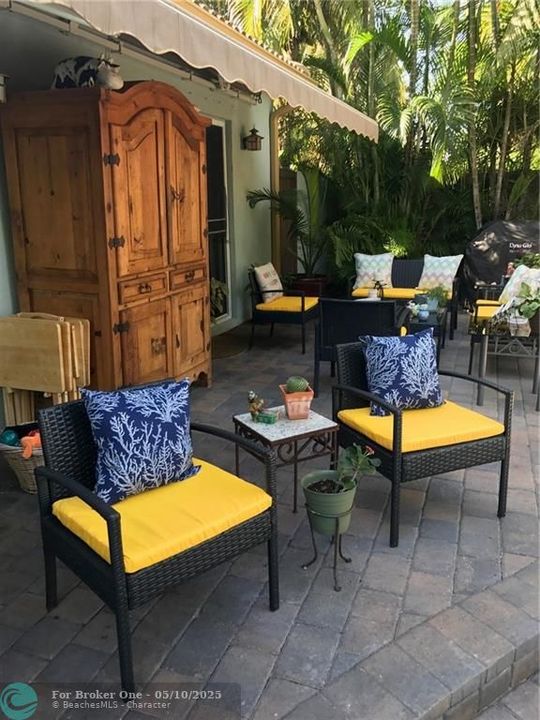 For Rent: $950,000 (0 beds, 0 baths, 1800 Square Feet)