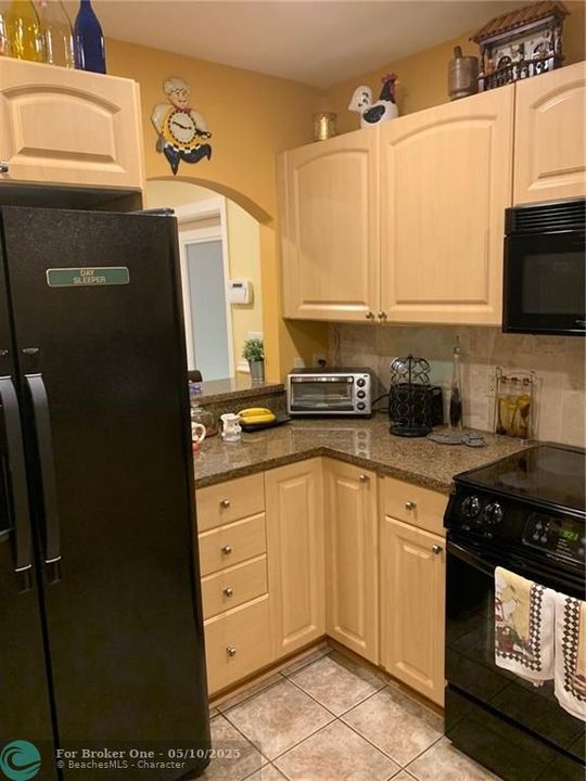 For Rent: $950,000 (0 beds, 0 baths, 1800 Square Feet)