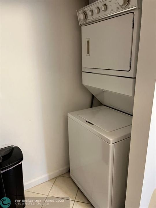 For Rent: $2,800 (1 beds, 1 baths, 900 Square Feet)