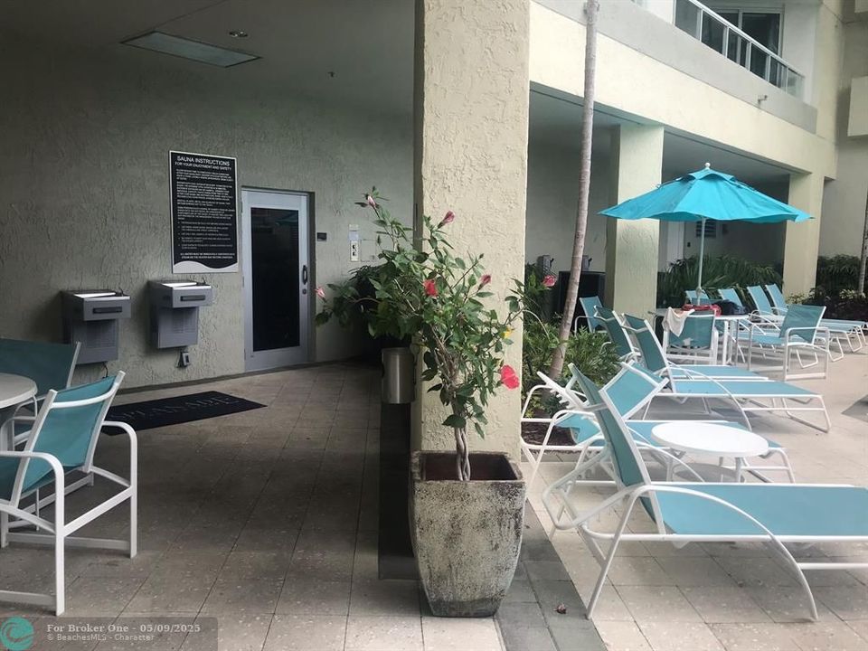For Rent: $2,800 (1 beds, 1 baths, 900 Square Feet)