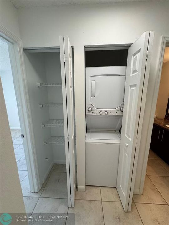 For Rent: $2,700 (2 beds, 2 baths, 1017 Square Feet)