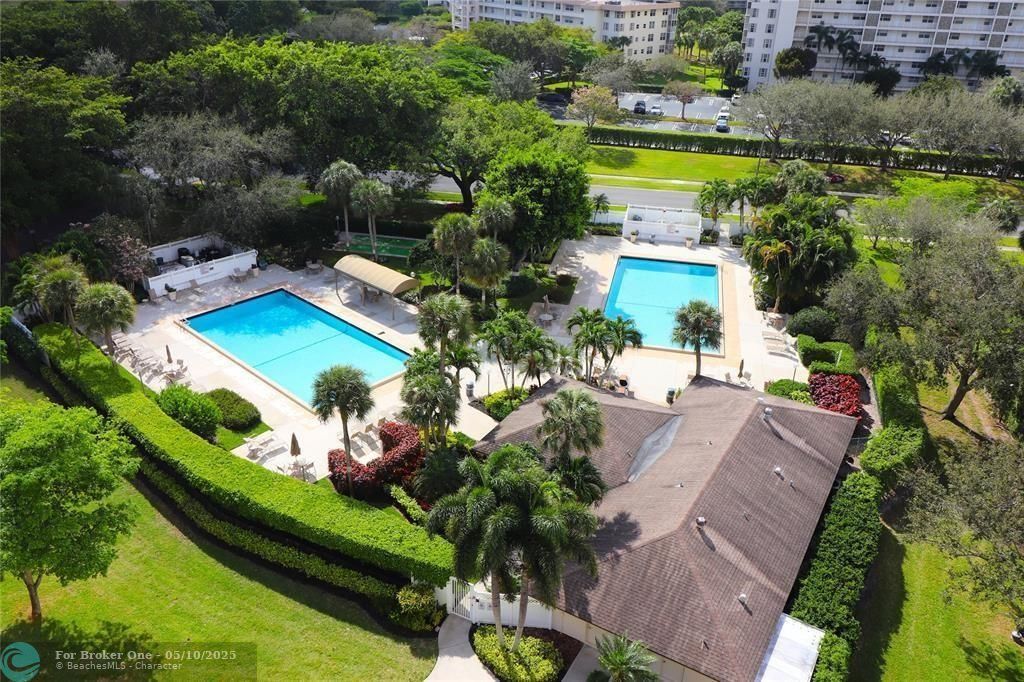 For Rent: $2,200 (2 beds, 2 baths, 1216 Square Feet)