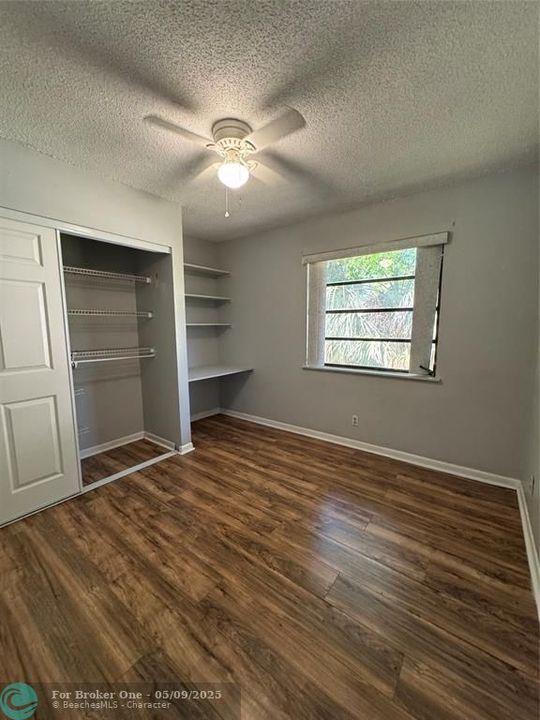 For Rent: $3,250 (4 beds, 2 baths, 1573 Square Feet)