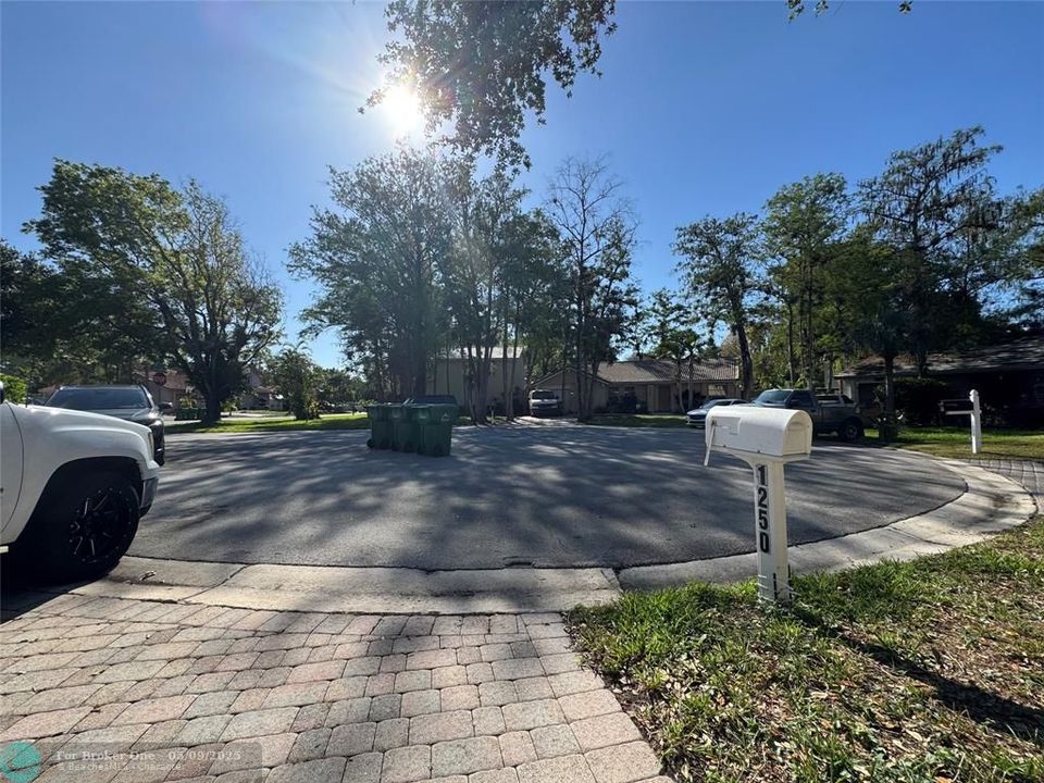 For Rent: $3,250 (4 beds, 2 baths, 1573 Square Feet)