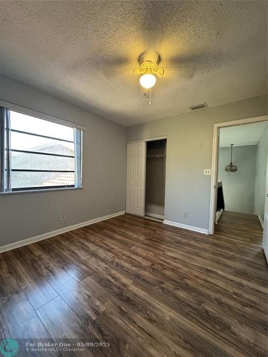 For Rent: $3,250 (4 beds, 2 baths, 1573 Square Feet)