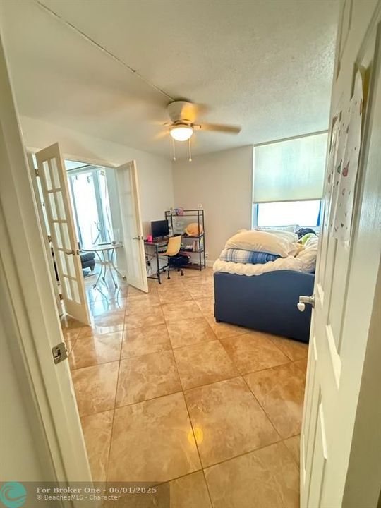 For Rent: $3,000 (2 beds, 2 baths, 1010 Square Feet)