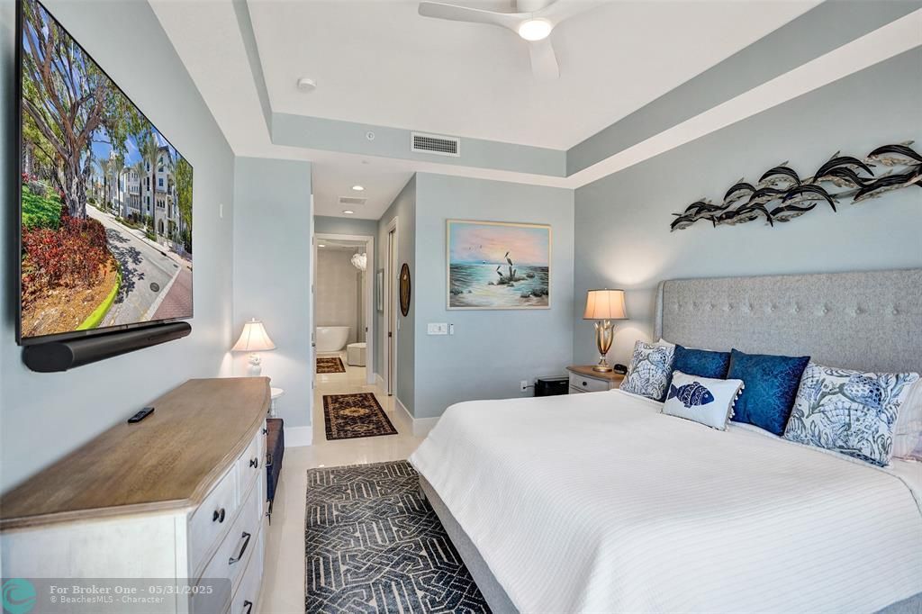 For Sale: $2,995,000 (3 beds, 3 baths, 1989 Square Feet)