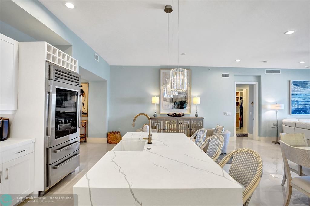 For Sale: $2,995,000 (3 beds, 3 baths, 1989 Square Feet)