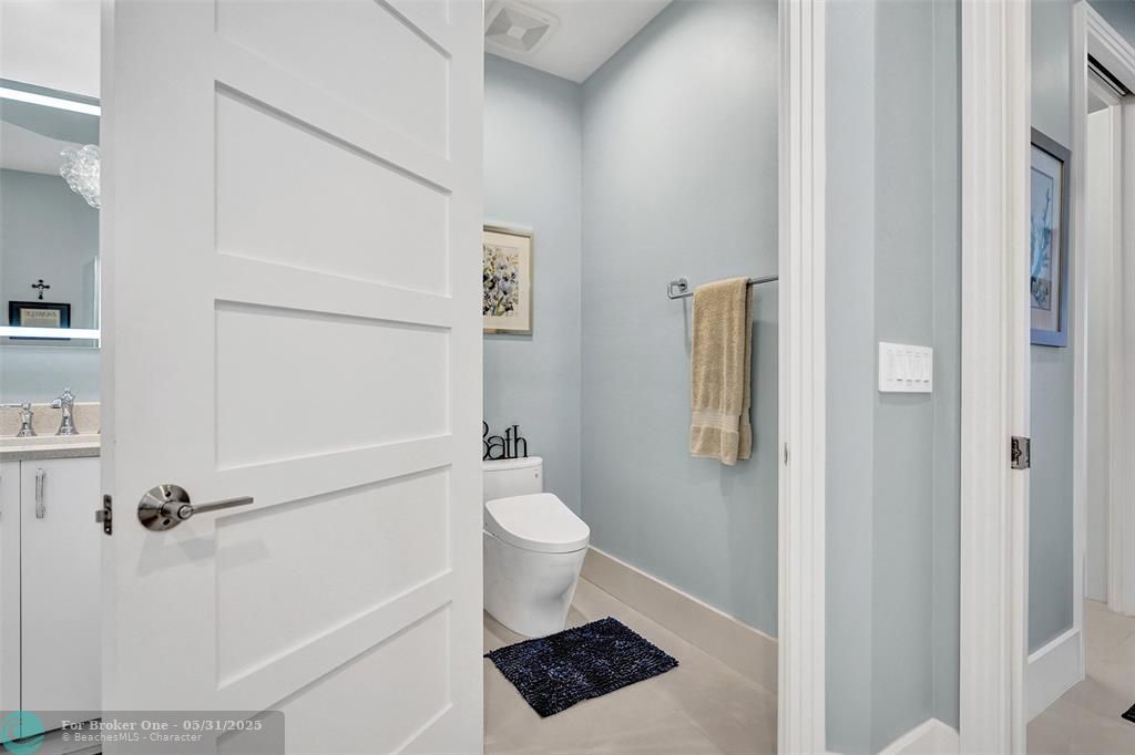 For Sale: $2,995,000 (3 beds, 3 baths, 1989 Square Feet)