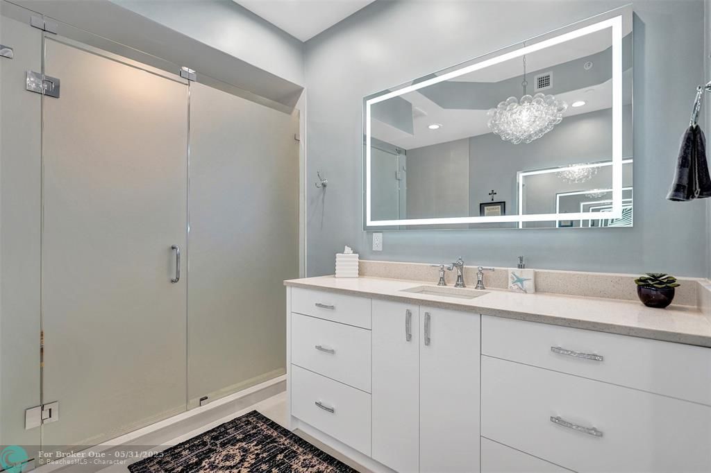 For Sale: $2,995,000 (3 beds, 3 baths, 1989 Square Feet)