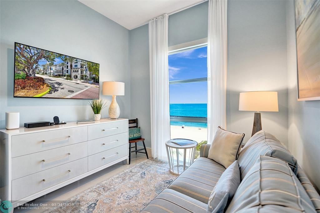 For Sale: $2,995,000 (3 beds, 3 baths, 1989 Square Feet)