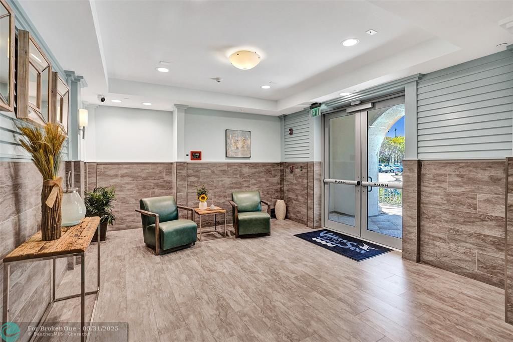 For Sale: $2,995,000 (3 beds, 3 baths, 1989 Square Feet)