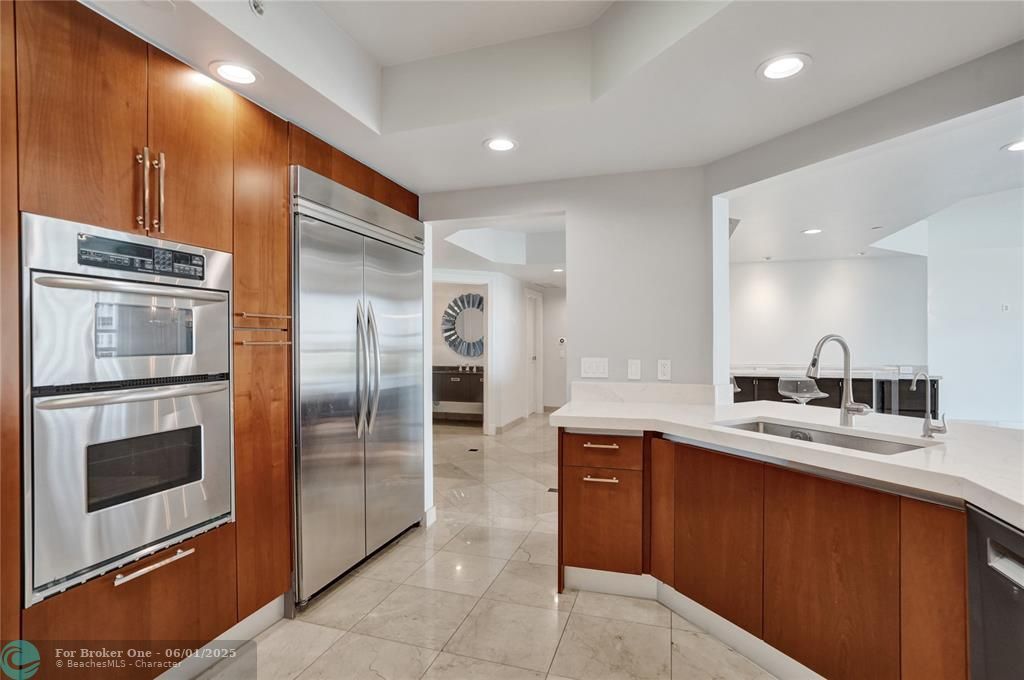 For Sale: $1,099,000 (2 beds, 2 baths, 2450 Square Feet)