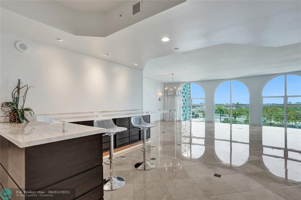 For Sale: $1,099,000 (2 beds, 2 baths, 2450 Square Feet)