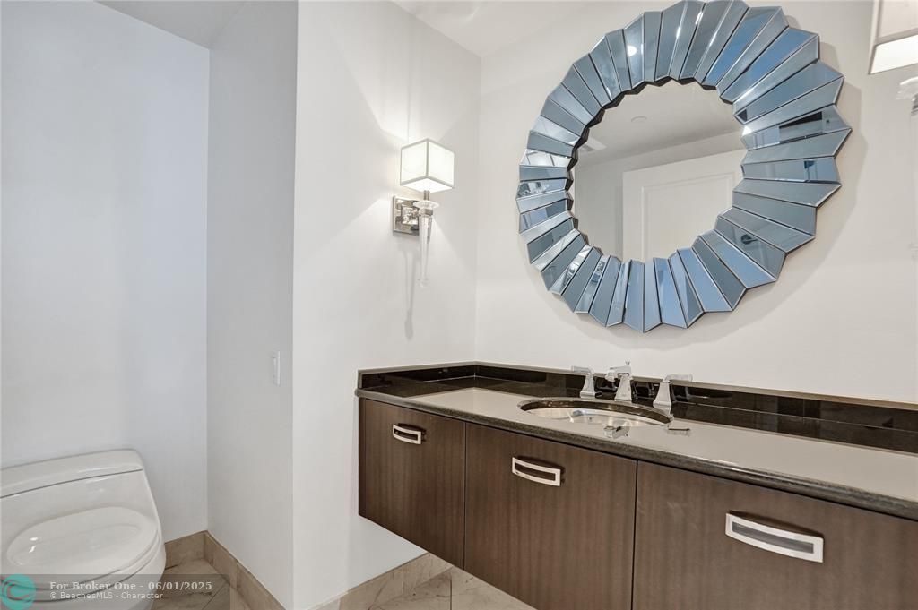 For Sale: $1,099,000 (2 beds, 2 baths, 2450 Square Feet)