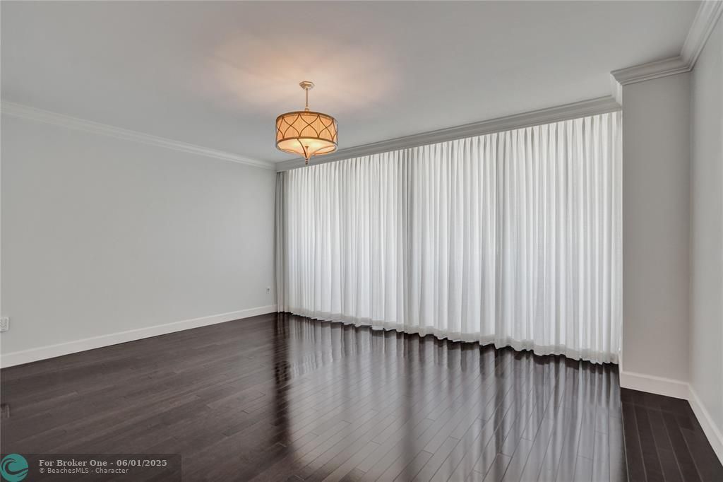 For Sale: $1,099,000 (2 beds, 2 baths, 2450 Square Feet)