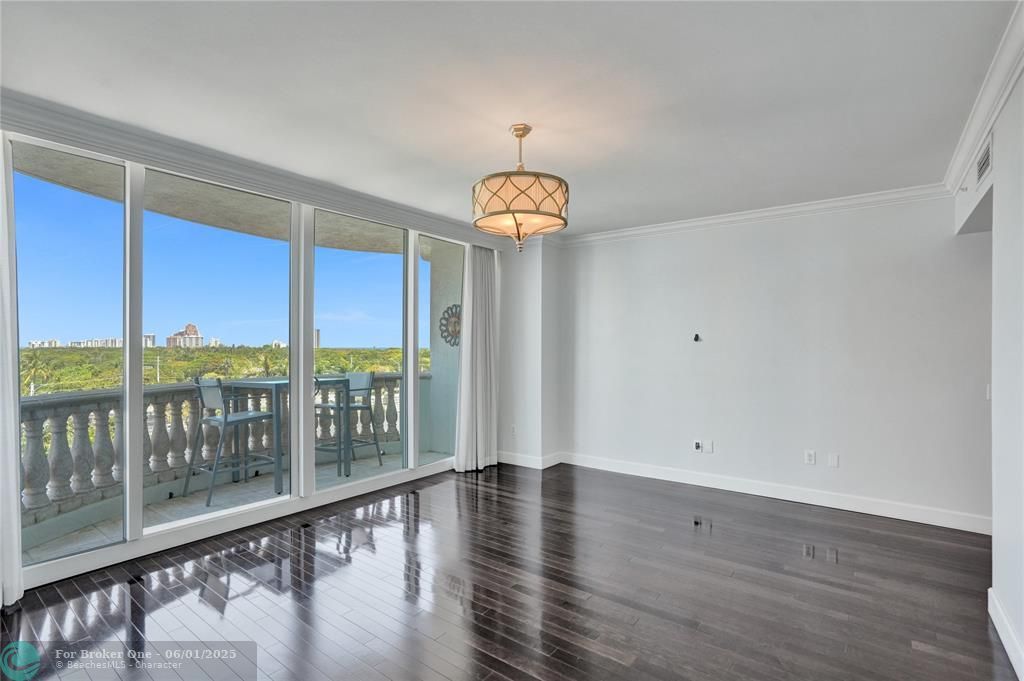 For Sale: $1,099,000 (2 beds, 2 baths, 2450 Square Feet)