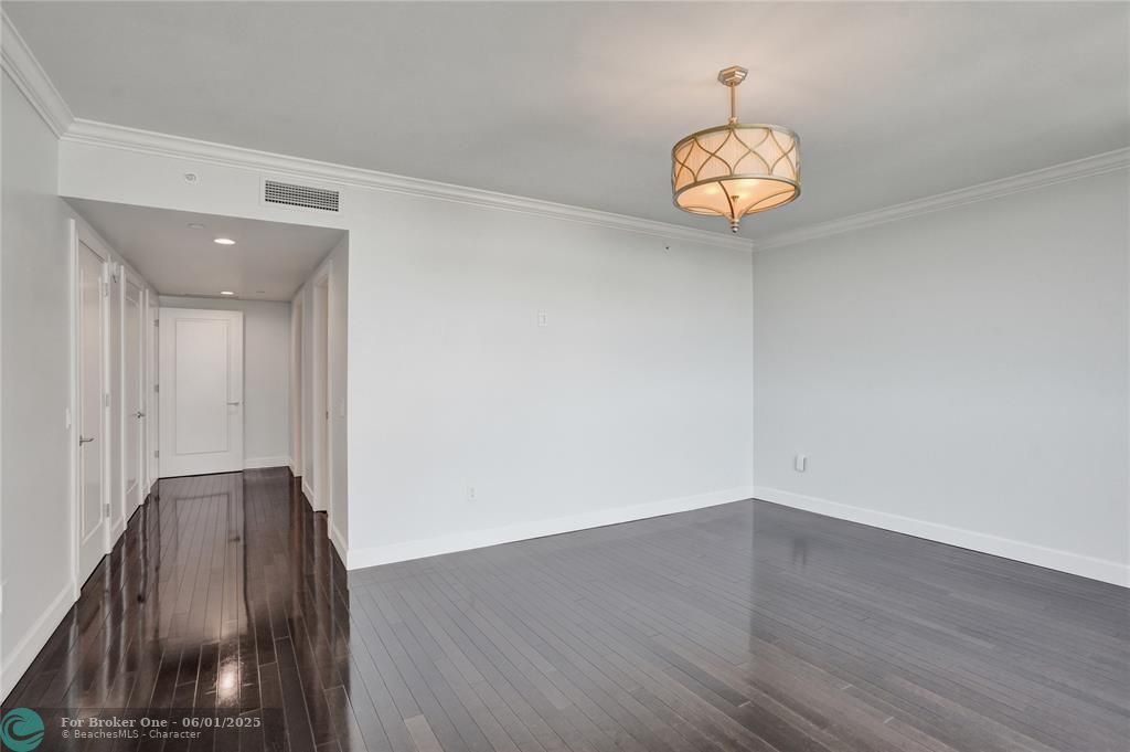 For Sale: $1,099,000 (2 beds, 2 baths, 2450 Square Feet)