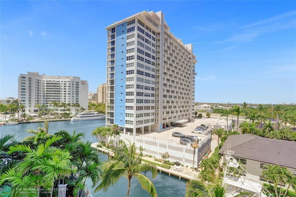 For Sale: $1,099,000 (2 beds, 2 baths, 2450 Square Feet)