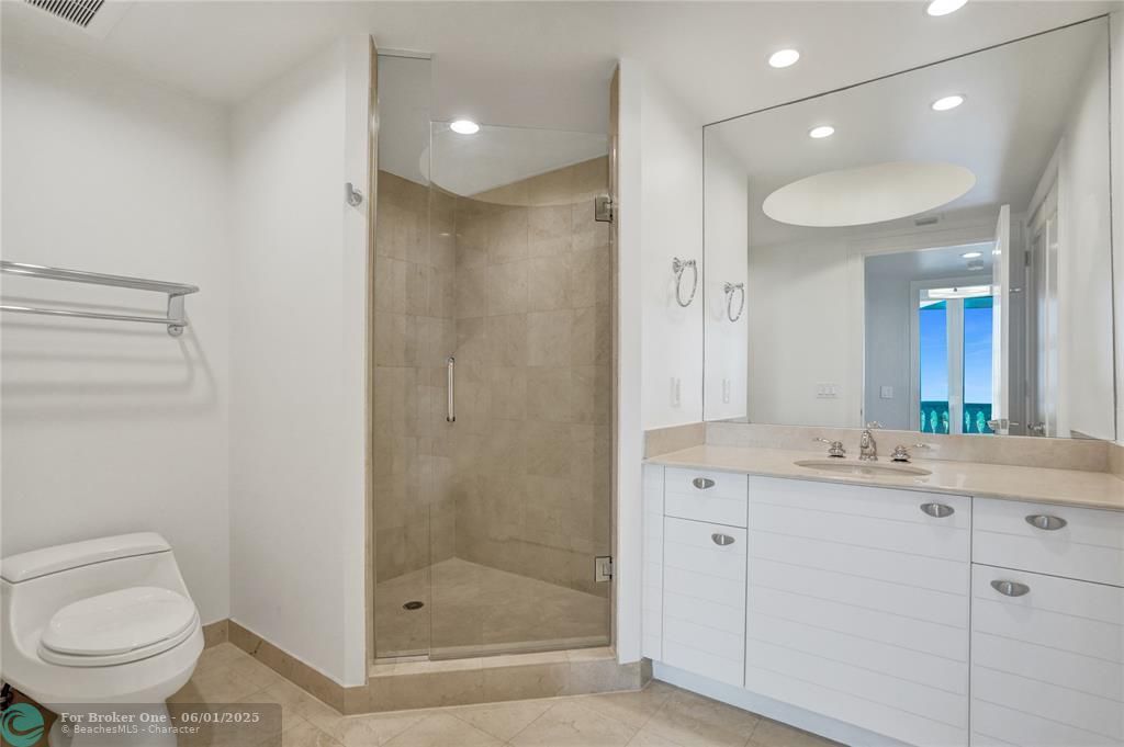 For Sale: $1,099,000 (2 beds, 2 baths, 2450 Square Feet)