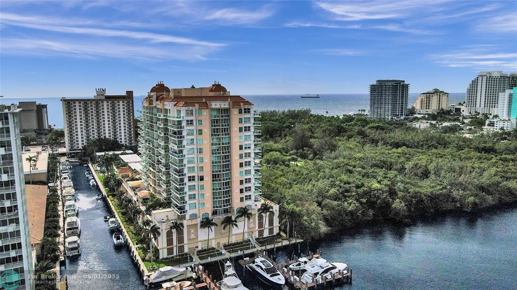For Sale: $1,099,000 (2 beds, 2 baths, 2450 Square Feet)