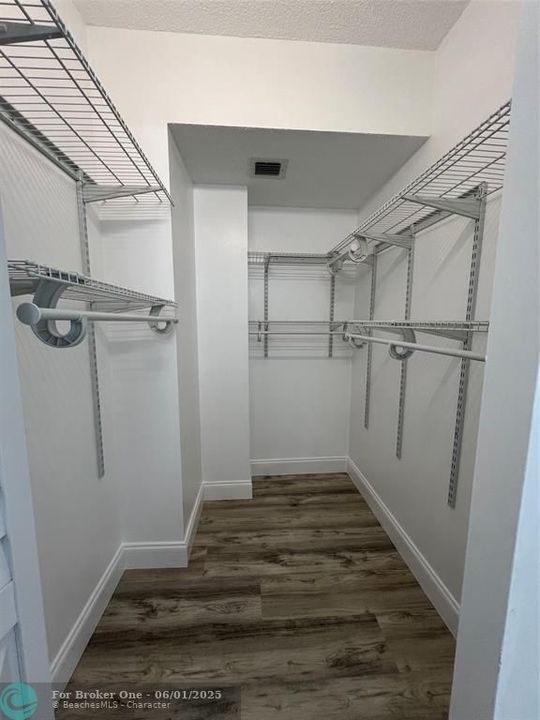 For Rent: $2,500 (2 beds, 1 baths, 0 Square Feet)