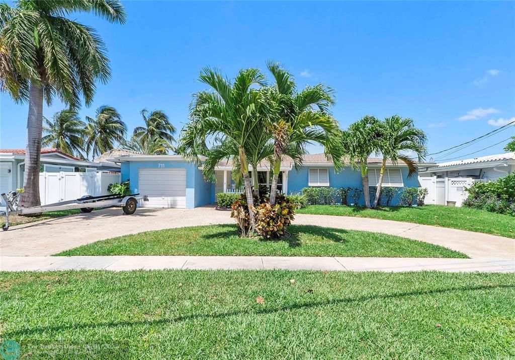 For Sale: $1,100,000 (3 beds, 3 baths, 2074 Square Feet)