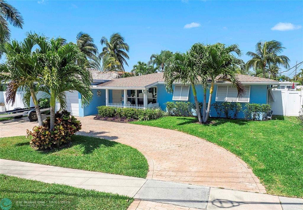 For Sale: $1,100,000 (3 beds, 3 baths, 2074 Square Feet)